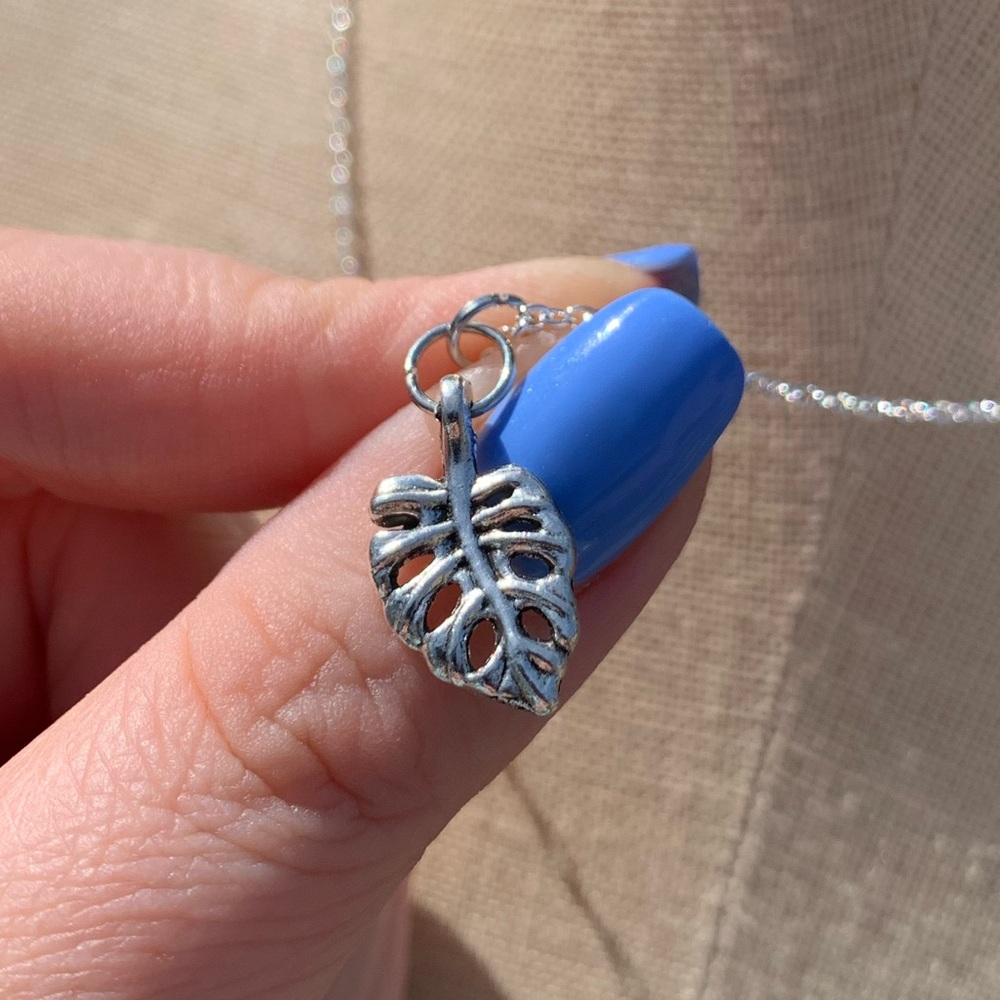 NWT Sterling Silver Plated Chain & Alloy Monstera Plant Leaf Charm Necklace - Picture 8 of 12